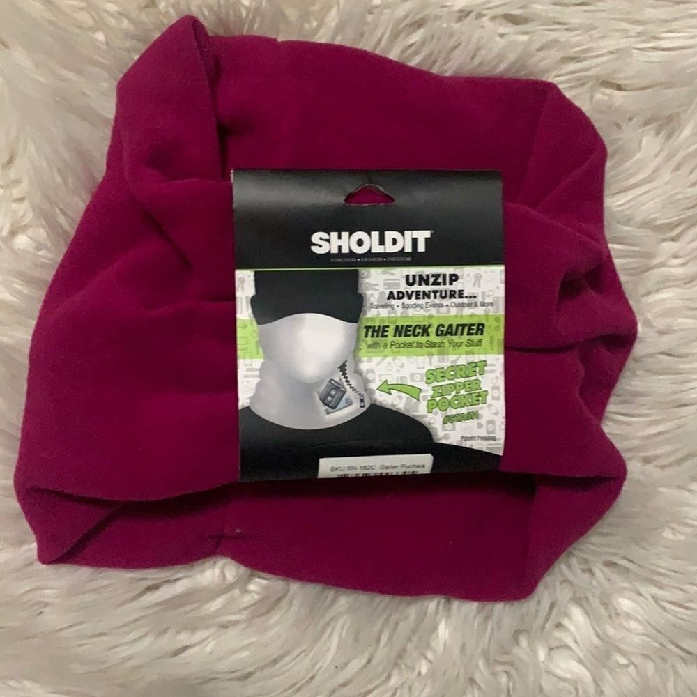 NWT THE NECK GAITER WITH A POCKET TO STASH YOUR STUFF‎